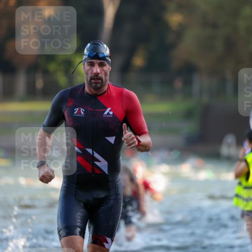 08.09.2024 - Stadtparktriathlon Michael Strokosch http://msf.ph/oto/7014473 08.09.2024 08:46:06 Schwimmen 5, 32, 38, 51 meine-sportfotos.de