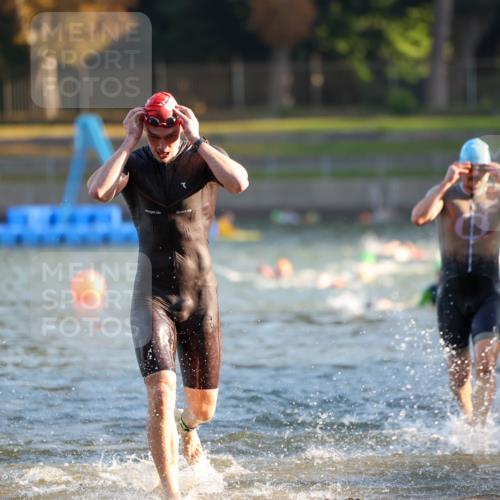 08.09.2024 - Stadtparktriathlon Michael Strokosch http://msf.ph/oto/7014512 08.09.2024 08:46:08 Schwimmen 5, 32, 38, 51 meine-sportfotos.de