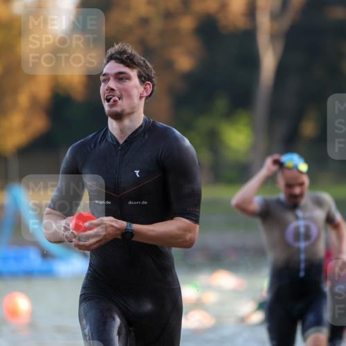 08.09.2024 - Stadtparktriathlon Michael Strokosch http://msf.ph/oto/7014563 08.09.2024 08:46:10 Schwimmen 32, 38, 51 meine-sportfotos.de