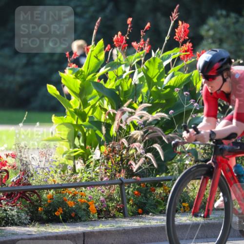 08.09.2024 - Stadtparktriathlon Zöllner http://msf.ph/oto/7014617 08.09.2024 09:20:34 Radfahren 145, 165 meine-sportfotos.de