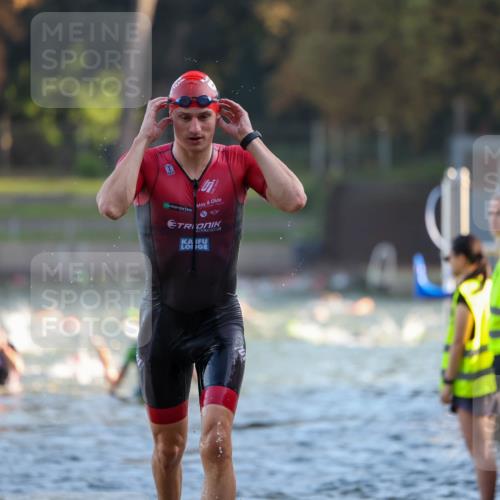 08.09.2024 - Stadtparktriathlon Michael Strokosch http://msf.ph/oto/7014625 08.09.2024 08:46:13 Schwimmen 38, 51 meine-sportfotos.de