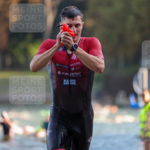 08.09.2024 - Stadtparktriathlon Michael Strokosch http://msf.ph/oto/7014659 08.09.2024 08:46:14 Schwimmen 1, 38, 51, 62 meine-sportfotos.de
