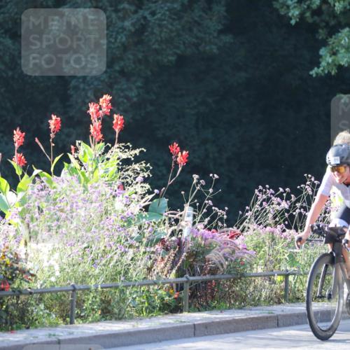 08.09.2024 - Stadtparktriathlon Zöllner http://msf.ph/oto/7014970 08.09.2024 09:24:58 Radfahren 92, 106, 144, 151 meine-sportfotos.de