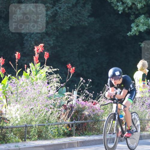 08.09.2024 - Stadtparktriathlon Zöllner http://msf.ph/oto/7014985 08.09.2024 09:25:02 Radfahren 92, 106, 124, 140, 144 meine-sportfotos.de