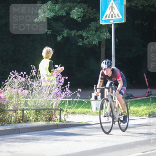 08.09.2024 - Stadtparktriathlon Zöllner http://msf.ph/oto/7014999 08.09.2024 09:25:10 Radfahren 101, 124, 140 meine-sportfotos.de