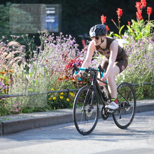 08.09.2024 - Stadtparktriathlon Zöllner http://msf.ph/oto/7015091 08.09.2024 09:25:51 Radfahren 91, 105, 141, 158, 167 meine-sportfotos.de