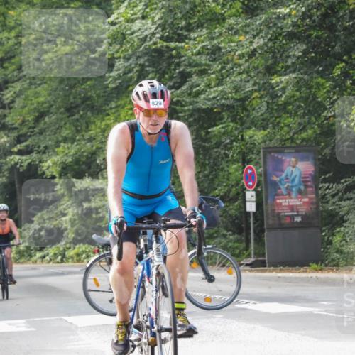 08.09.2024 - Stadtparktriathlon Zöllner http://msf.ph/oto/7015187 08.09.2024 12:20:25 Radfahren 756, 796, 811, 829, 857, 875 meine-sportfotos.de