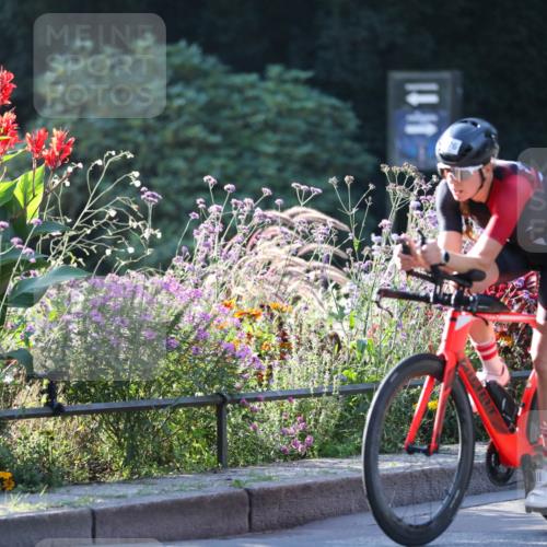 08.09.2024 - Stadtparktriathlon Zöllner http://msf.ph/oto/7015245 08.09.2024 09:26:35 Radfahren 100, 111, 176 meine-sportfotos.de
