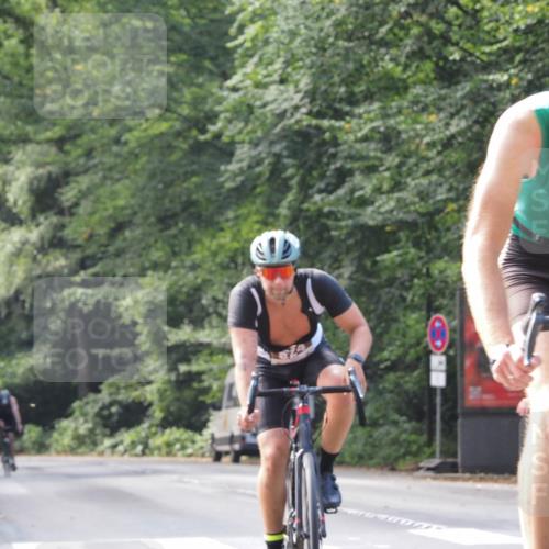 08.09.2024 - Stadtparktriathlon Zöllner http://msf.ph/oto/7015257 08.09.2024 12:20:35 Radfahren 749, 756, 824 meine-sportfotos.de