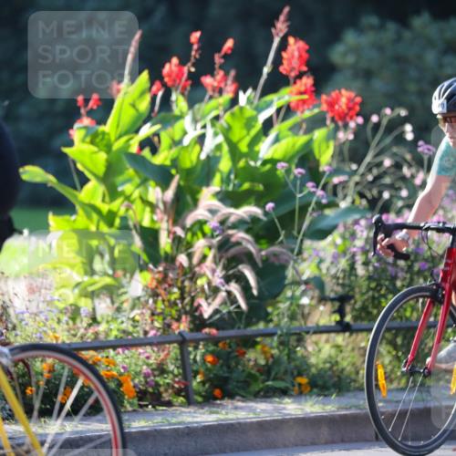 08.09.2024 - Stadtparktriathlon Zöllner http://msf.ph/oto/7015272 08.09.2024 09:26:45 Radfahren 100, 104, 111, 120 meine-sportfotos.de