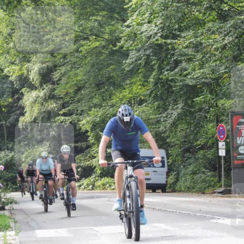 08.09.2024 - Stadtparktriathlon Zöllner http://msf.ph/oto/7015317 08.09.2024 12:20:52 Radfahren 767, 782, 892, 912, 924, 926, 927 meine-sportfotos.de