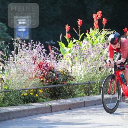 08.09.2024 - Stadtparktriathlon Zöllner http://msf.ph/oto/7015322 08.09.2024 09:27:21 Radfahren 113, 145 meine-sportfotos.de