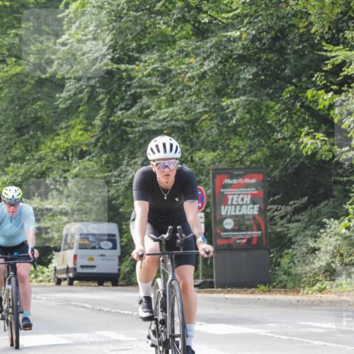 08.09.2024 - Stadtparktriathlon Zöllner http://msf.ph/oto/7015343 08.09.2024 12:20:54 Radfahren 767, 782, 884, 892, 912, 924, 926, 927 meine-sportfotos.de