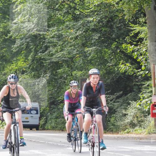 08.09.2024 - Stadtparktriathlon Zöllner http://msf.ph/oto/7015378 08.09.2024 12:20:59 Radfahren 767, 835, 884, 892, 912, 924, 926, 927 meine-sportfotos.de