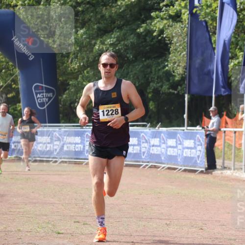 08.09.2024 - Airport Race Strokosch-Dieckow http://msf.ph/oto/7015382 08.09.2024 12:06:34 Ziel 1228, 2807, 2868 meine-sportfotos.de