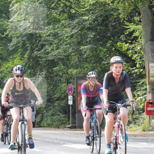08.09.2024 - Stadtparktriathlon Zöllner http://msf.ph/oto/7015386 08.09.2024 12:21:00 Radfahren 767, 835, 884, 892, 912, 924, 926, 927 meine-sportfotos.de