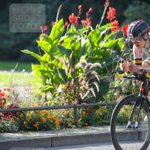 08.09.2024 - Stadtparktriathlon Zöllner http://msf.ph/oto/7015542 08.09.2024 09:28:22 Radfahren 146, 162 meine-sportfotos.de