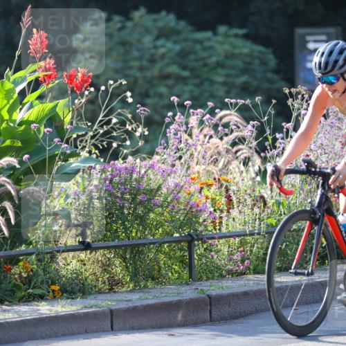 08.09.2024 - Stadtparktriathlon Zöllner http://msf.ph/oto/7015553 08.09.2024 09:28:34 Radfahren 52, 103, 143, 146 meine-sportfotos.de