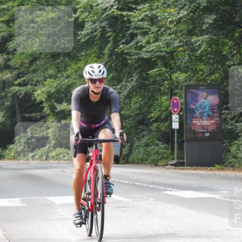 08.09.2024 - Stadtparktriathlon Zöllner http://msf.ph/oto/7015561 08.09.2024 12:22:04 Radfahren 754, 820, 904, 910, 930 meine-sportfotos.de