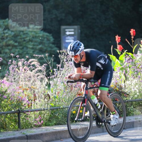 08.09.2024 - Stadtparktriathlon Zöllner http://msf.ph/oto/7015594 08.09.2024 09:29:04 Radfahren 90, 99, 121 meine-sportfotos.de
