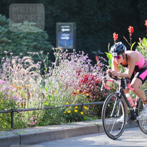 08.09.2024 - Stadtparktriathlon Zöllner http://msf.ph/oto/7015601 08.09.2024 09:29:07 Radfahren 90, 99, 121 meine-sportfotos.de