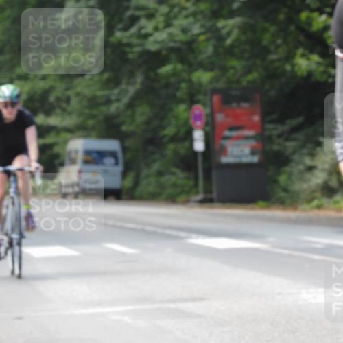 08.09.2024 - Stadtparktriathlon Zöllner http://msf.ph/oto/7015604 08.09.2024 12:22:13 Radfahren 820, 883, 900, 904, 930 meine-sportfotos.de
