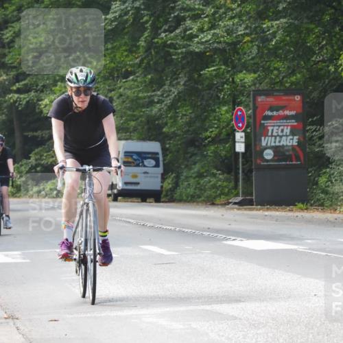 08.09.2024 - Stadtparktriathlon Zöllner http://msf.ph/oto/7015620 08.09.2024 12:22:14 Radfahren 820, 883, 900, 904, 930 meine-sportfotos.de