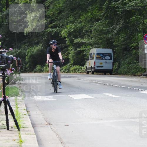 08.09.2024 - Stadtparktriathlon Zöllner http://msf.ph/oto/7015622 08.09.2024 12:22:15 Radfahren 820, 883, 900, 904, 930 meine-sportfotos.de