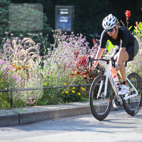 08.09.2024 - Stadtparktriathlon Zöllner http://msf.ph/oto/7015727 08.09.2024 09:30:59 Radfahren 97, 174, 178 meine-sportfotos.de