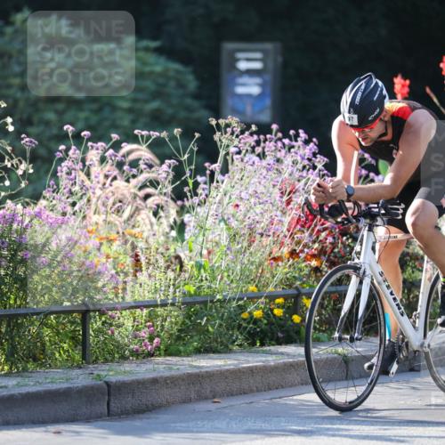 08.09.2024 - Stadtparktriathlon Zöllner http://msf.ph/oto/7015740 08.09.2024 09:31:00 Radfahren 97, 174, 178 meine-sportfotos.de