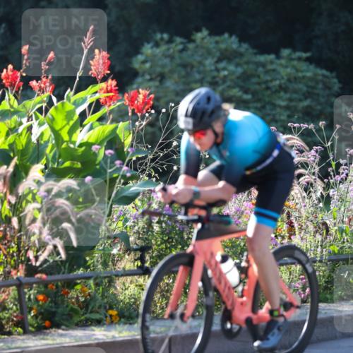 08.09.2024 - Stadtparktriathlon Zöllner http://msf.ph/oto/7015759 08.09.2024 09:31:04 Radfahren 178 meine-sportfotos.de