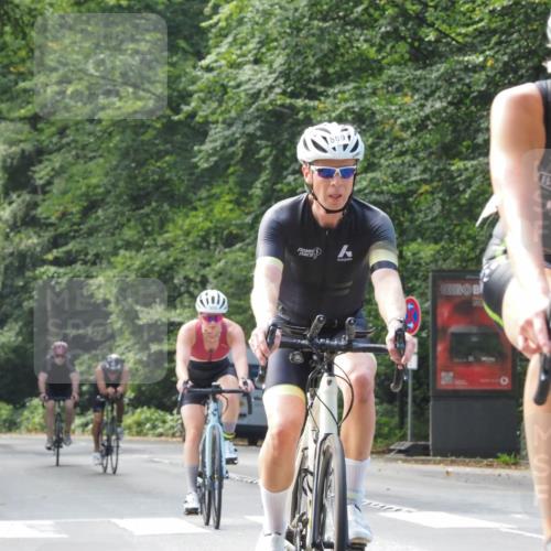 08.09.2024 - Stadtparktriathlon Zöllner http://msf.ph/oto/7015773 08.09.2024 12:22:51 Radfahren 752, 781, 809, 839, 897, 901, 906, 933 meine-sportfotos.de