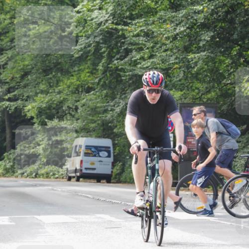 08.09.2024 - Stadtparktriathlon Zöllner http://msf.ph/oto/7015804 08.09.2024 12:22:56 Radfahren 781, 809, 839, 906 meine-sportfotos.de