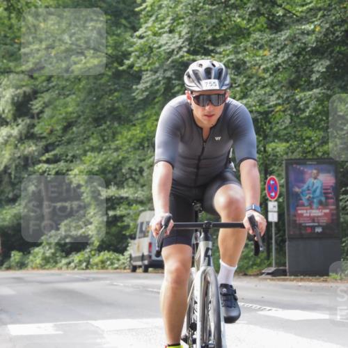 08.09.2024 - Stadtparktriathlon Zöllner http://msf.ph/oto/7016007 08.09.2024 12:24:22 Radfahren 755, 800 meine-sportfotos.de