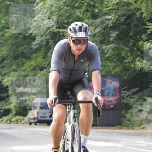 08.09.2024 - Stadtparktriathlon Zöllner http://msf.ph/oto/7016015 08.09.2024 12:24:22 Radfahren 755, 800 meine-sportfotos.de