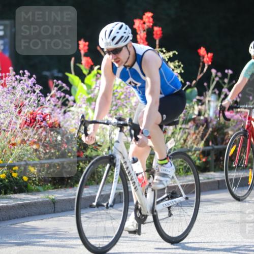 08.09.2024 - Stadtparktriathlon Zöllner http://msf.ph/oto/7016061 08.09.2024 09:35:34 Radfahren 100, 103, 146, 161, 166 meine-sportfotos.de