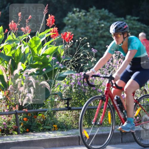 08.09.2024 - Stadtparktriathlon Zöllner http://msf.ph/oto/7016068 08.09.2024 09:35:34 Radfahren 100, 103, 146, 161, 166 meine-sportfotos.de