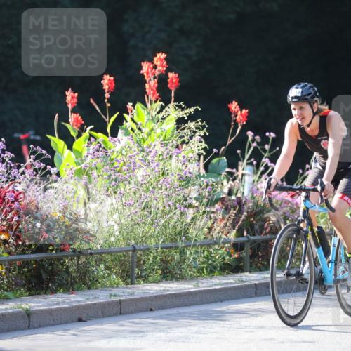 08.09.2024 - Stadtparktriathlon Zöllner http://msf.ph/oto/7016128 08.09.2024 09:36:04 Radfahren 143 meine-sportfotos.de