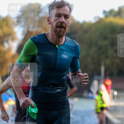 08.09.2024 - Stadtparktriathlon Michael Strokosch http://msf.ph/oto/7016277 08.09.2024 08:48:09 Schwimmen 15, 24, 27, 37, 40, 46, 57, 58, 60, 64, 66, 67, 82 meine-sportfotos.de