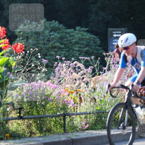 08.09.2024 - Stadtparktriathlon Zöllner http://msf.ph/oto/7016673 08.09.2024 09:40:49 Radfahren 101 meine-sportfotos.de