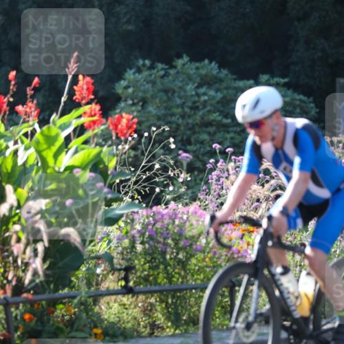 08.09.2024 - Stadtparktriathlon Zöllner http://msf.ph/oto/7016682 08.09.2024 09:40:49 Radfahren 101 meine-sportfotos.de