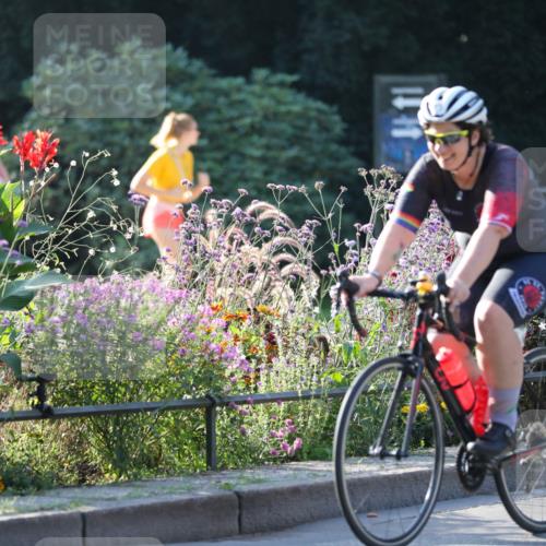08.09.2024 - Stadtparktriathlon Zöllner http://msf.ph/oto/7016766 08.09.2024 09:41:40 Radfahren 95, 135 meine-sportfotos.de