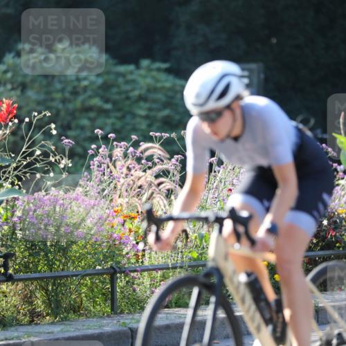 08.09.2024 - Stadtparktriathlon Zöllner http://msf.ph/oto/7016908 08.09.2024 09:42:51 Radfahren 146, 152, 166, 180 meine-sportfotos.de