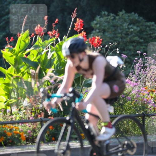 08.09.2024 - Stadtparktriathlon Zöllner http://msf.ph/oto/7017006 08.09.2024 09:43:40 Radfahren 141, 143 meine-sportfotos.de