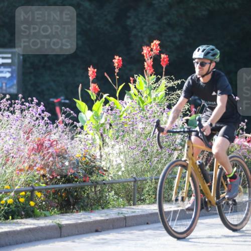 08.09.2024 - Stadtparktriathlon Zöllner http://msf.ph/oto/7017305 08.09.2024 09:56:01 Radfahren 219, 227 meine-sportfotos.de
