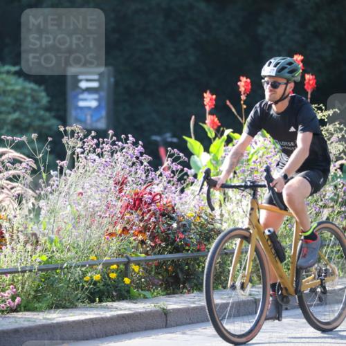 08.09.2024 - Stadtparktriathlon Zöllner http://msf.ph/oto/7017312 08.09.2024 09:56:01 Radfahren 219, 227 meine-sportfotos.de