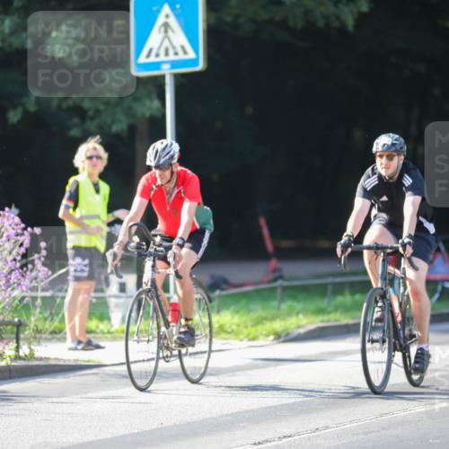 08.09.2024 - Stadtparktriathlon Zöllner http://msf.ph/oto/7017355 08.09.2024 09:56:18 Radfahren 209, 231 meine-sportfotos.de