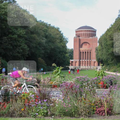 08.09.2024 - Stadtparktriathlon Zöllner http://msf.ph/oto/7017374 08.09.2024 11:55:21 Radfahren 590, 596 meine-sportfotos.de