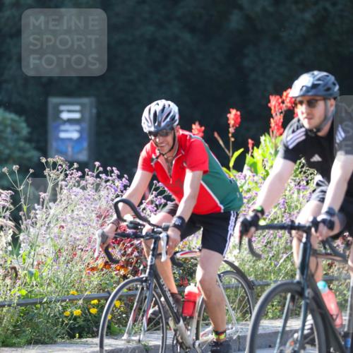 08.09.2024 - Stadtparktriathlon Zöllner http://msf.ph/oto/7017379 08.09.2024 09:56:19 Radfahren 209, 231 meine-sportfotos.de