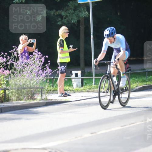 08.09.2024 - Stadtparktriathlon Zöllner http://msf.ph/oto/7017394 08.09.2024 09:56:38 Radfahren 210, 223 meine-sportfotos.de